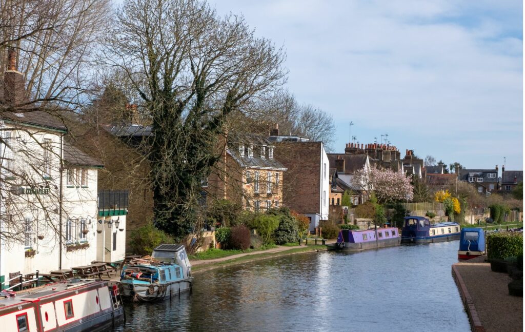 Berkhamsted, Hertfordshire, Grand Union Canal